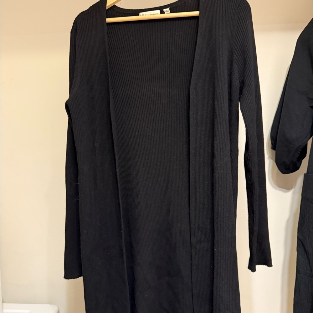Neiman Marcus Classic Black Open Cardigan Duster